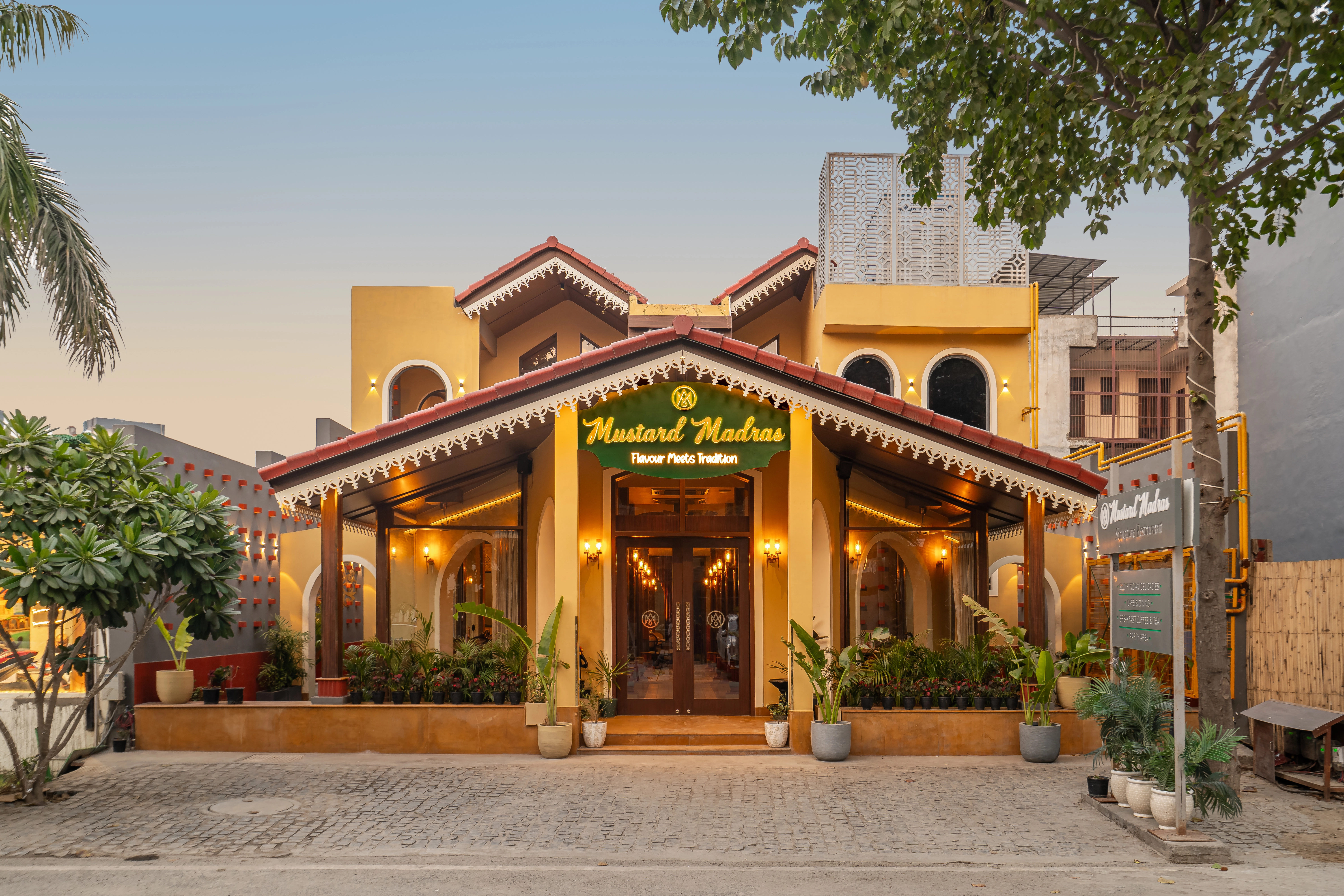 Mustard Project - Cafe interior design